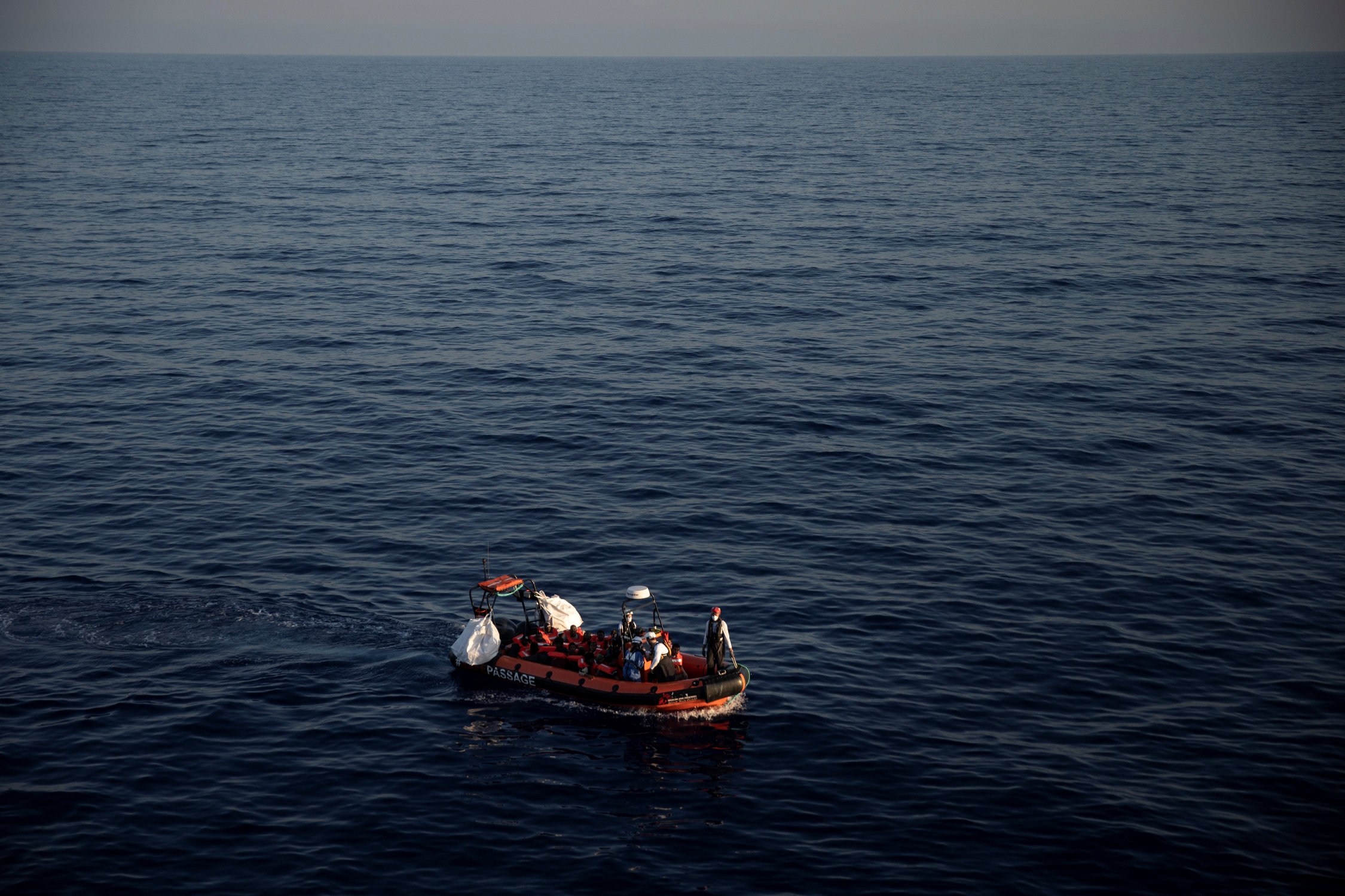 Διεθνείς αντιδράσεις μετά τις αποκαλύψεις του Outlaw Ocean για την εμπλοκή της ΕΕ στις λιβυκές φυλακές